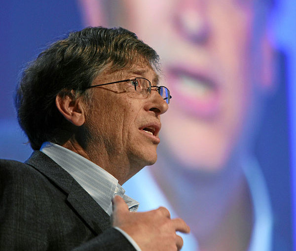 Bill Gates and the 3-Story-High Philanthropic “Selfie”